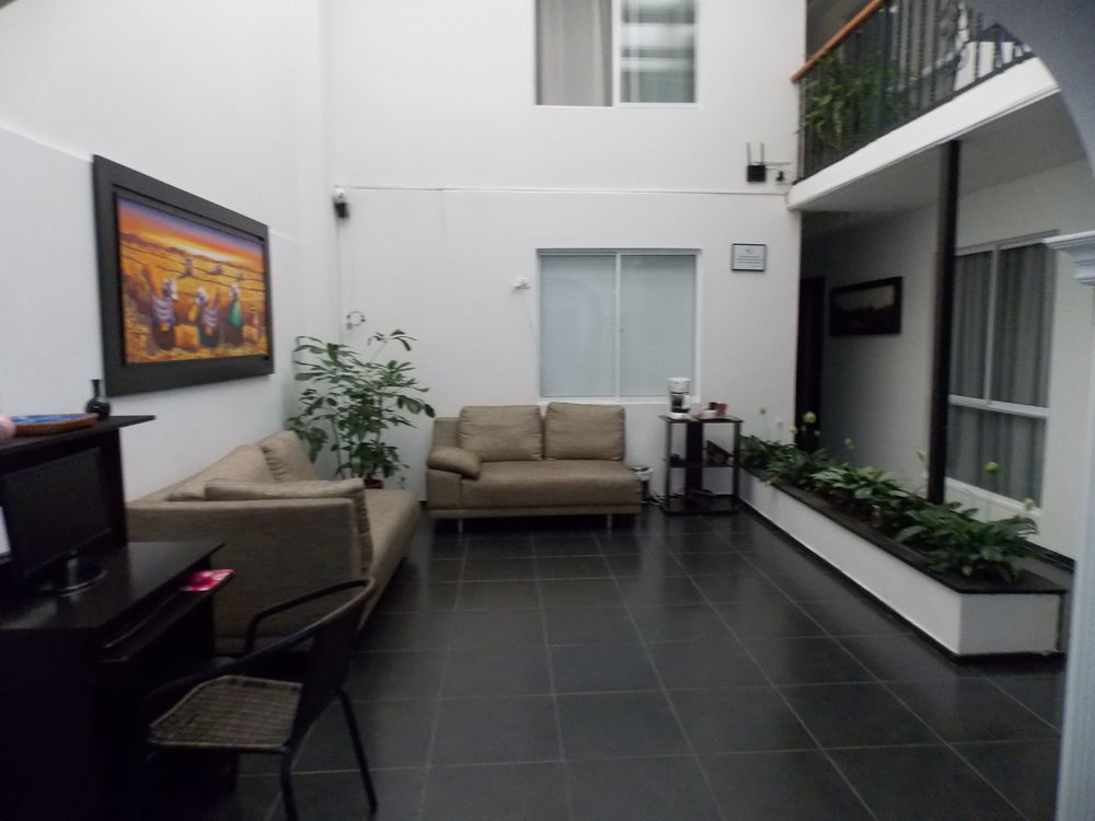 Hotel Central House A 5 Min De La Embajada Americana Bogotá Eksteriør bilde