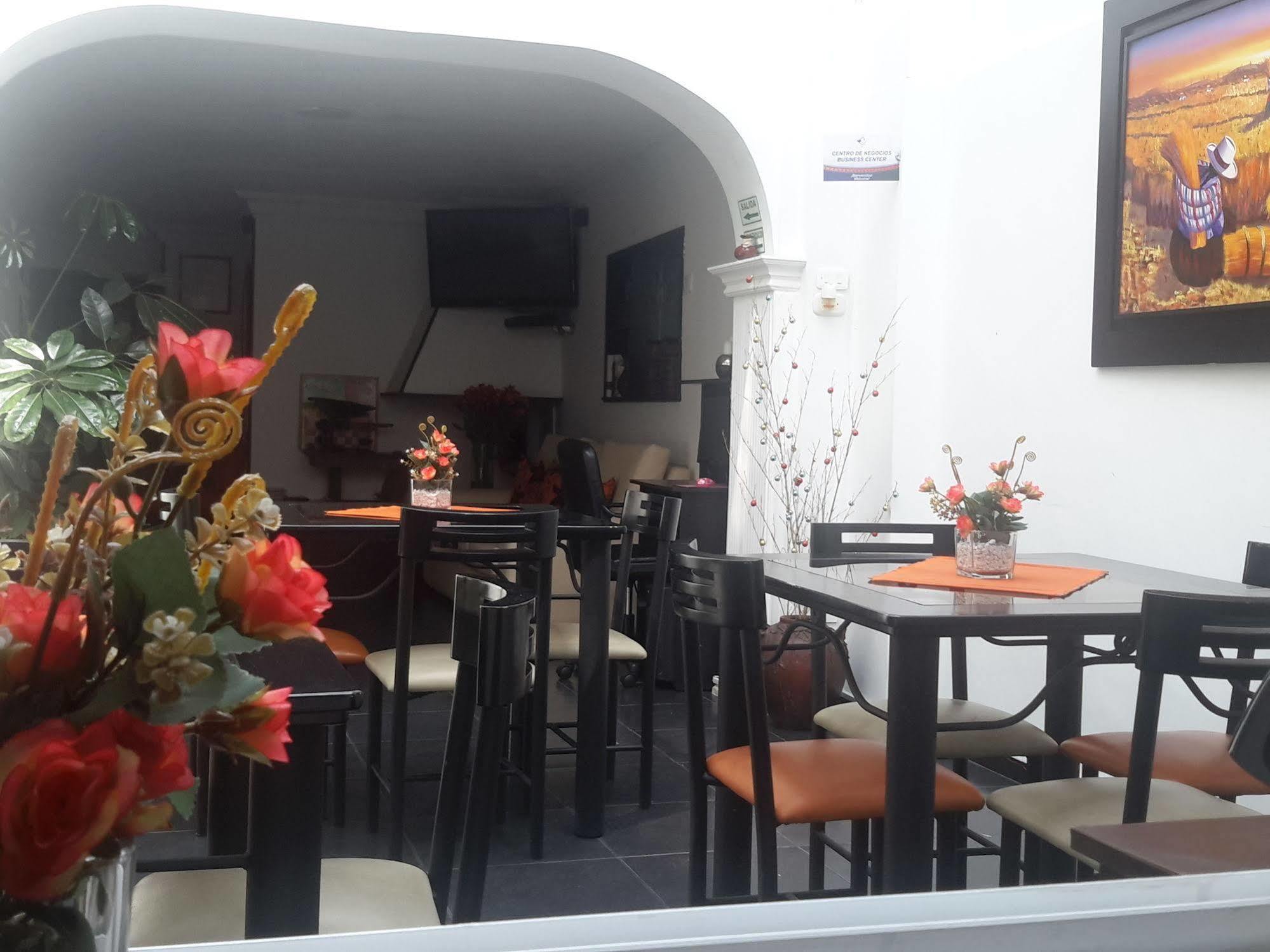 Hotel Central House A 5 Min De La Embajada Americana Bogotá Eksteriør bilde