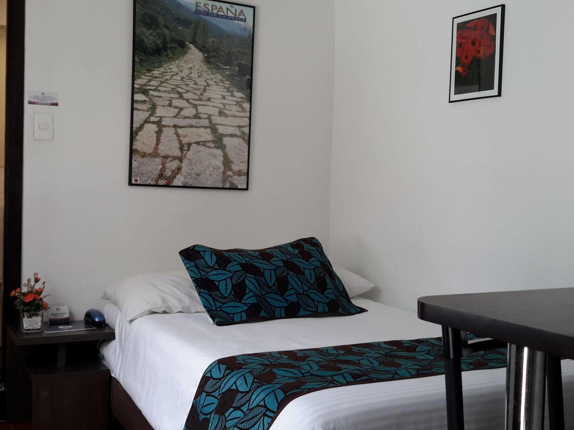 Hotel Central House A 5 Min De La Embajada Americana Bogotá Eksteriør bilde